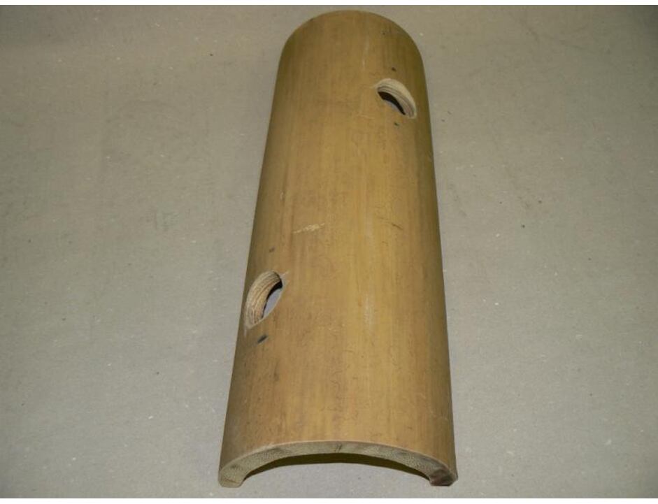 Bambusová jeskyně půlená s dvěma otvory 40cm